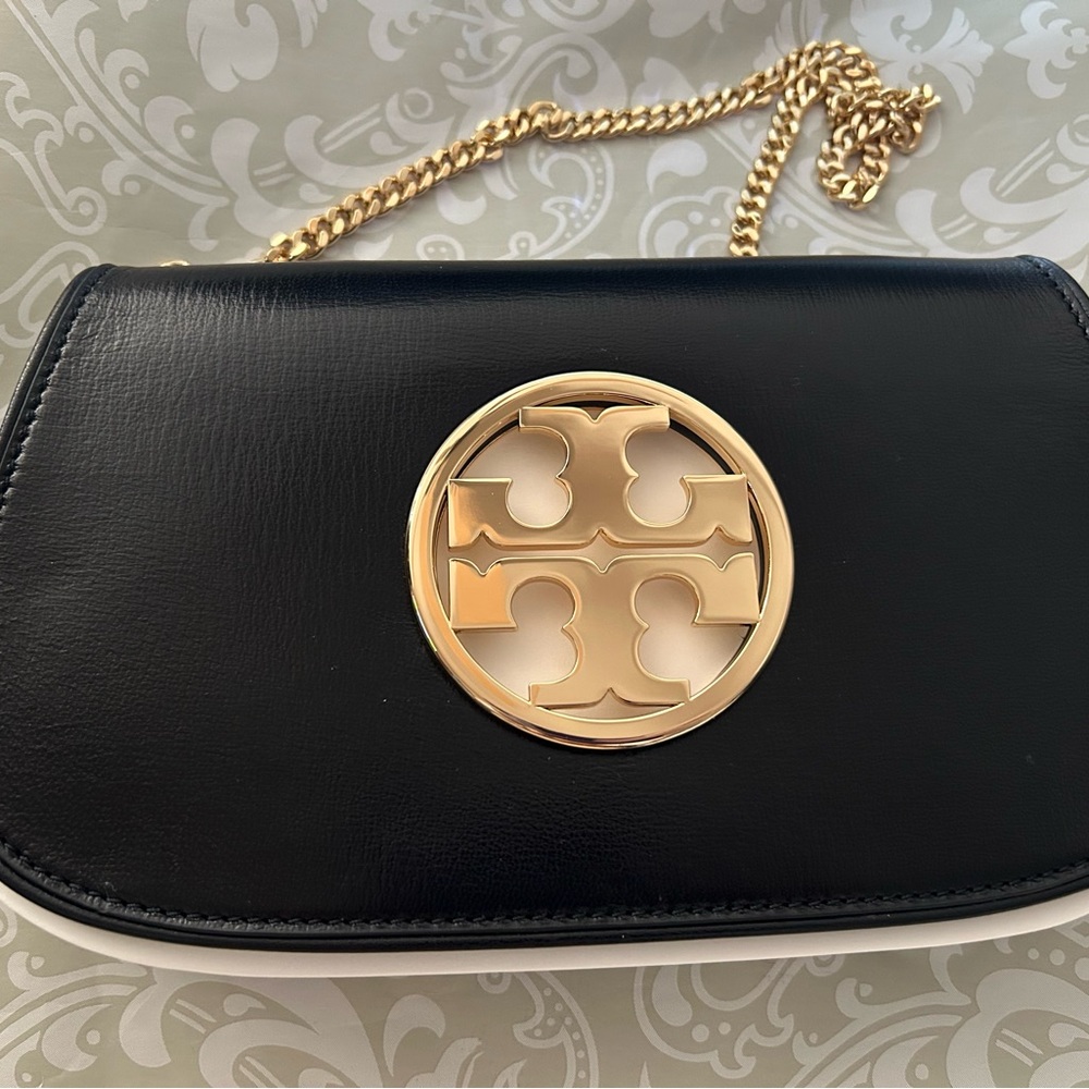 SOLD 💯Authentic Tory Burch Reva Clutch Convertible Leather Handbag Black New - Picture 4 of 5